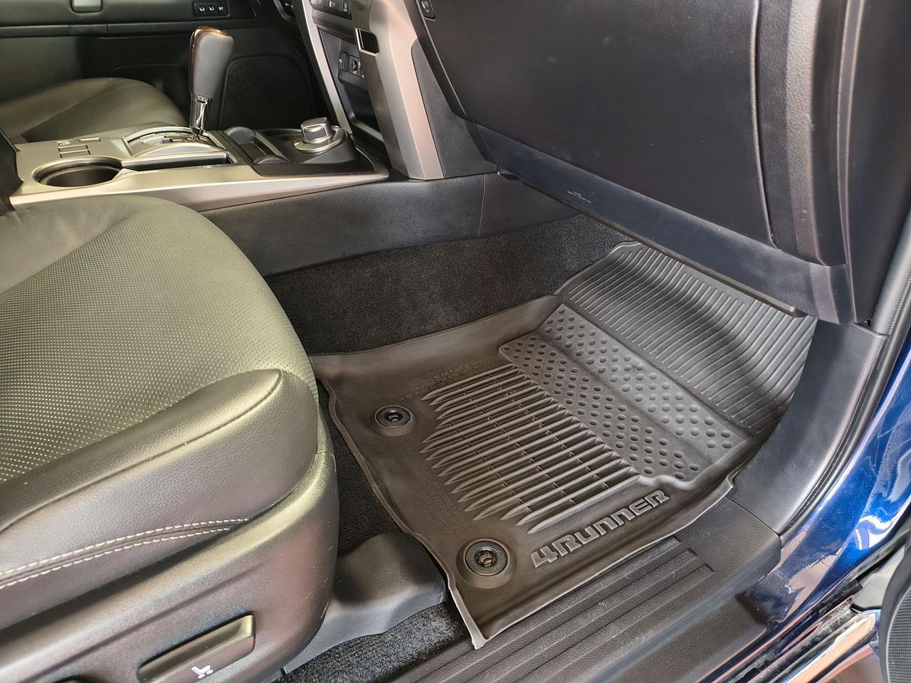 2022 Toyota 4Runner Limited Photo0
