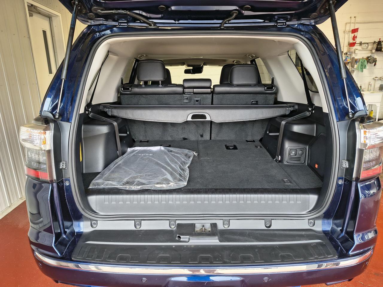 2022 Toyota 4Runner Limited Photo0