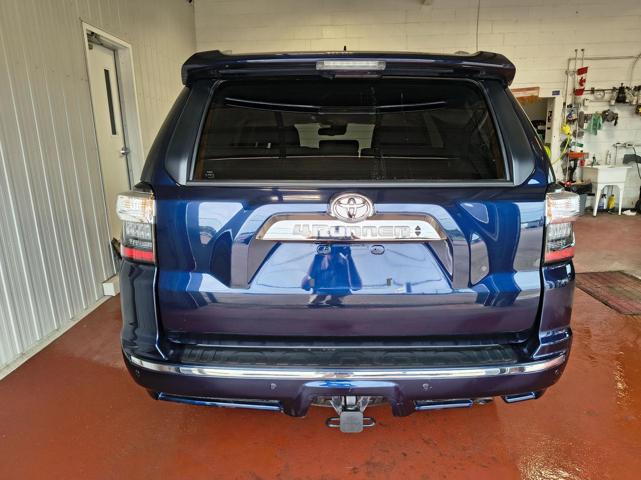 2022 Toyota 4Runner Limited Photo0