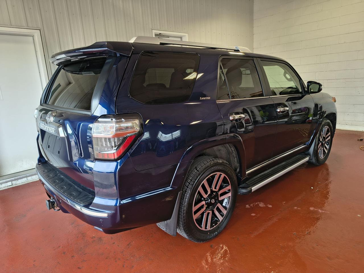 2022 Toyota 4Runner Limited Photo0