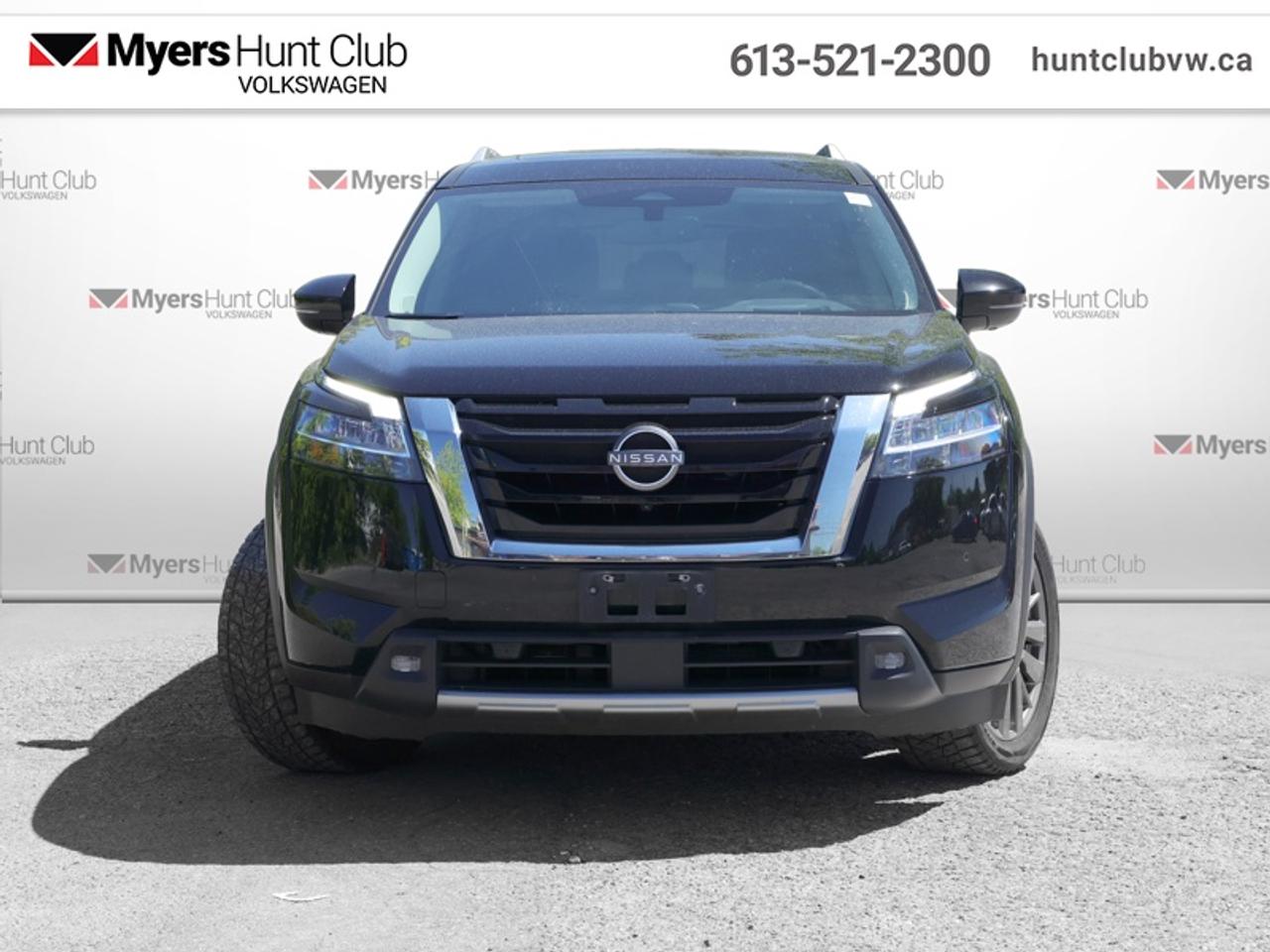 2022 Nissan Pathfinder SL  - Leather Seats Photo