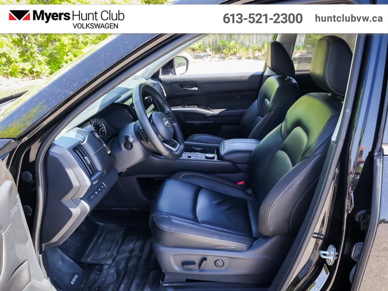 2022 Nissan Pathfinder SL  - Leather Seats Photo