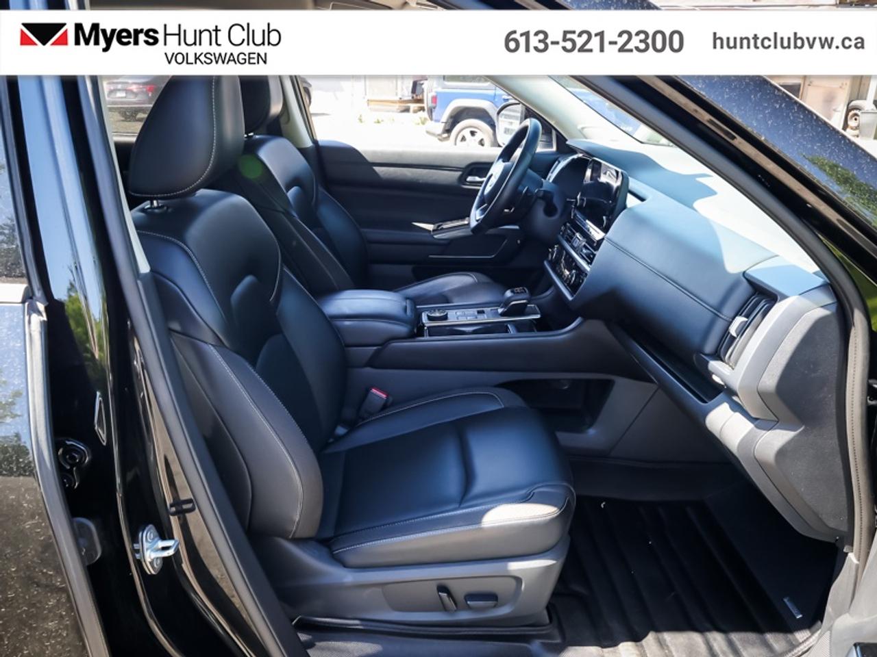 2022 Nissan Pathfinder SL  - Leather Seats Photo
