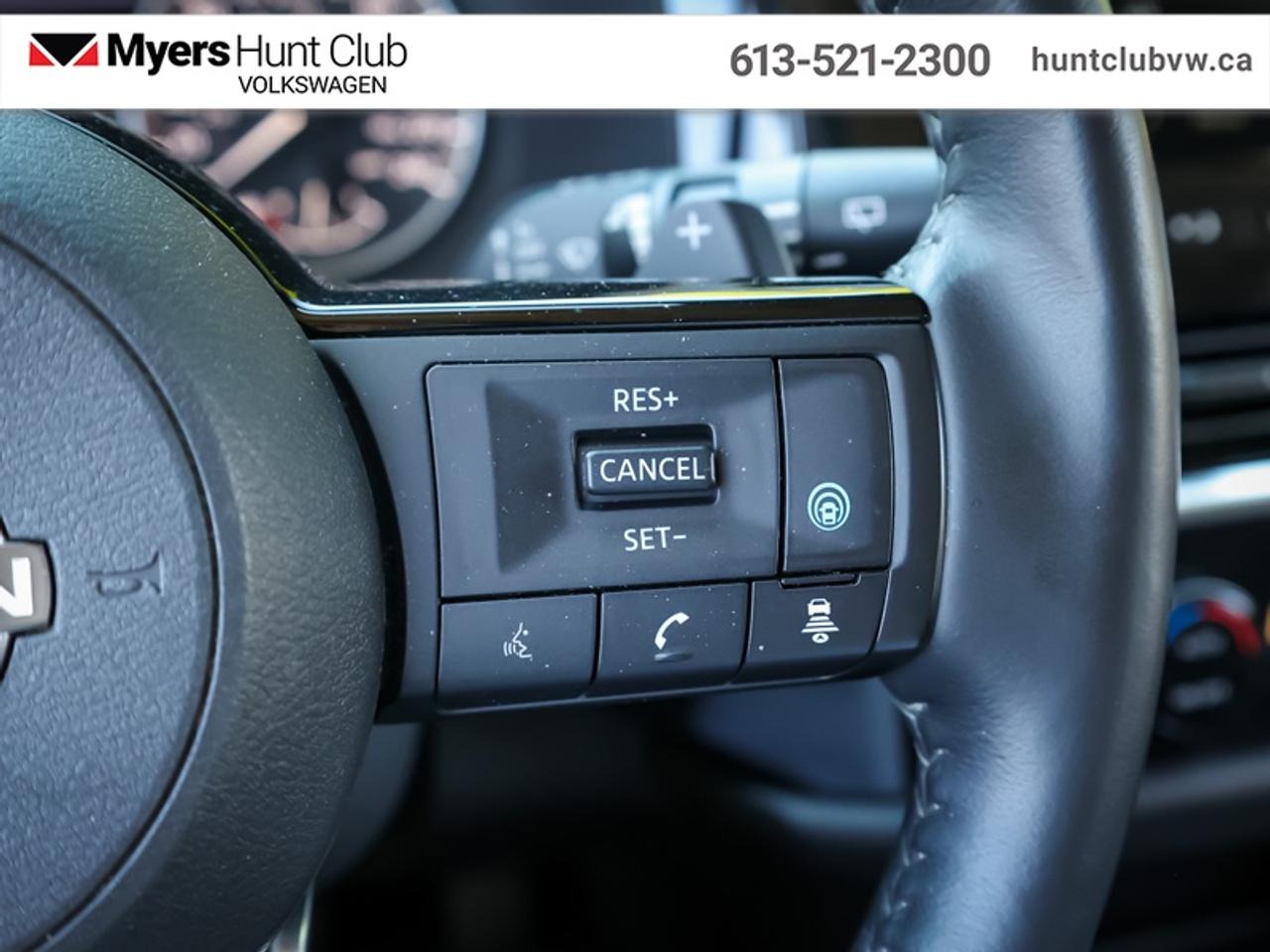 2022 Nissan Pathfinder SL  - Leather Seats Photo