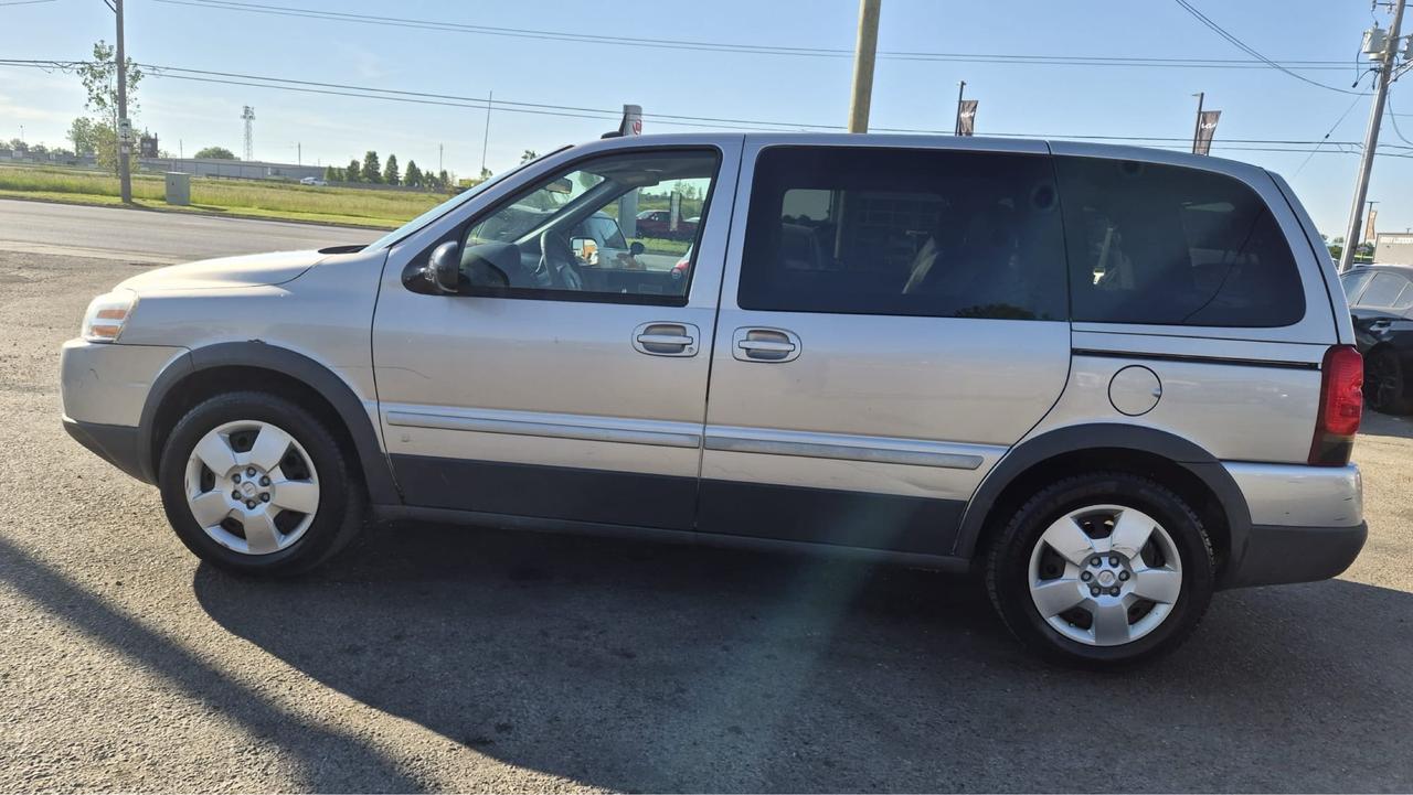 2009 Pontiac Montana REG WB, ONLY 139KMS, NEEDS FLOOR REPAIR, AS IS Photo