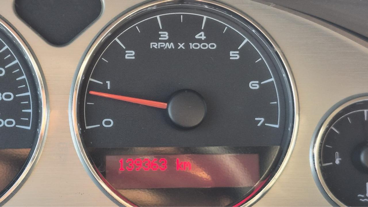 2009 Pontiac Montana REG WB, ONLY 139KMS, NEEDS FLOOR REPAIR, AS IS Photo