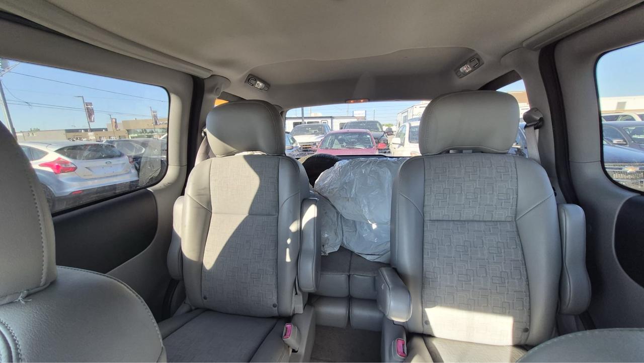 2009 Pontiac Montana REG WB, ONLY 139KMS, NEEDS FLOOR REPAIR, AS IS Photo