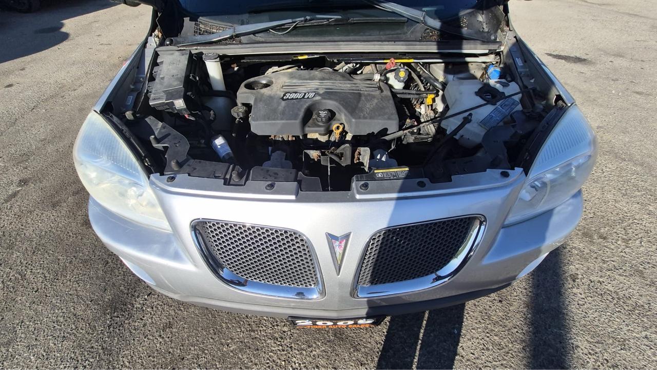 2009 Pontiac Montana REG WB, ONLY 139KMS, NEEDS FLOOR REPAIR, AS IS Photo