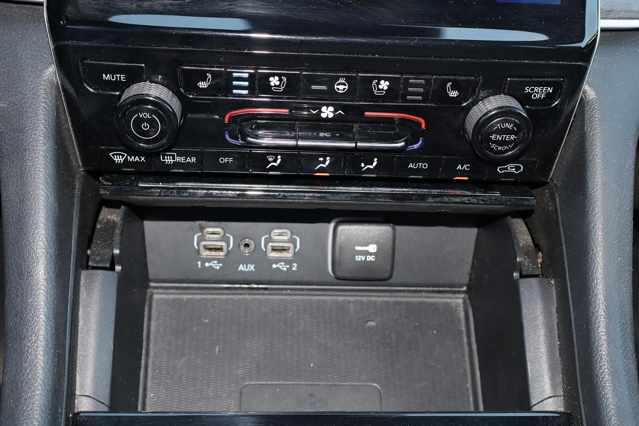 2024 Jeep Grand Cherokee LIMITED 4X4 Photo