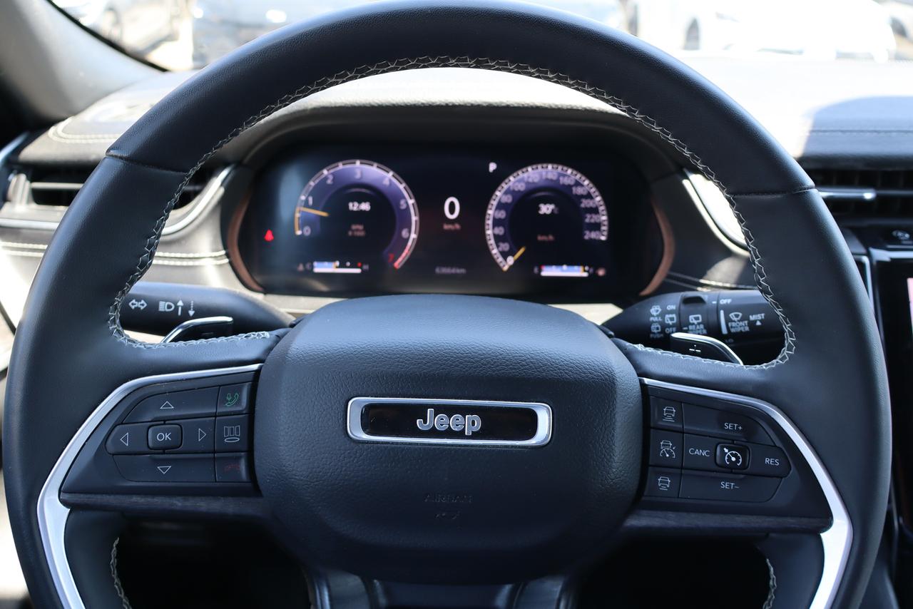 2024 Jeep Grand Cherokee LIMITED 4X4 Photo