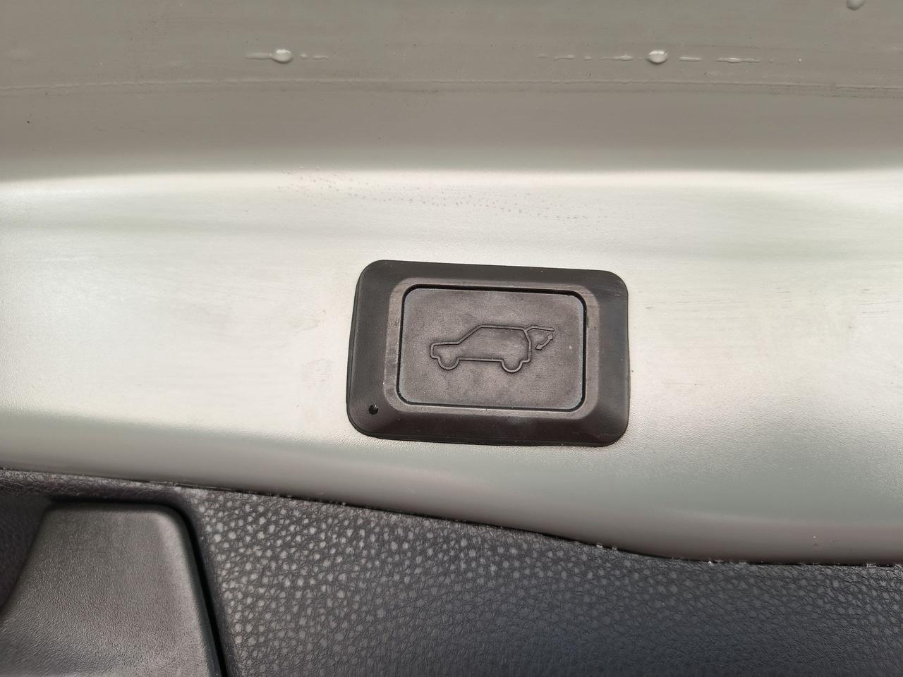 2019 Toyota RAV4 TRAIL Photo