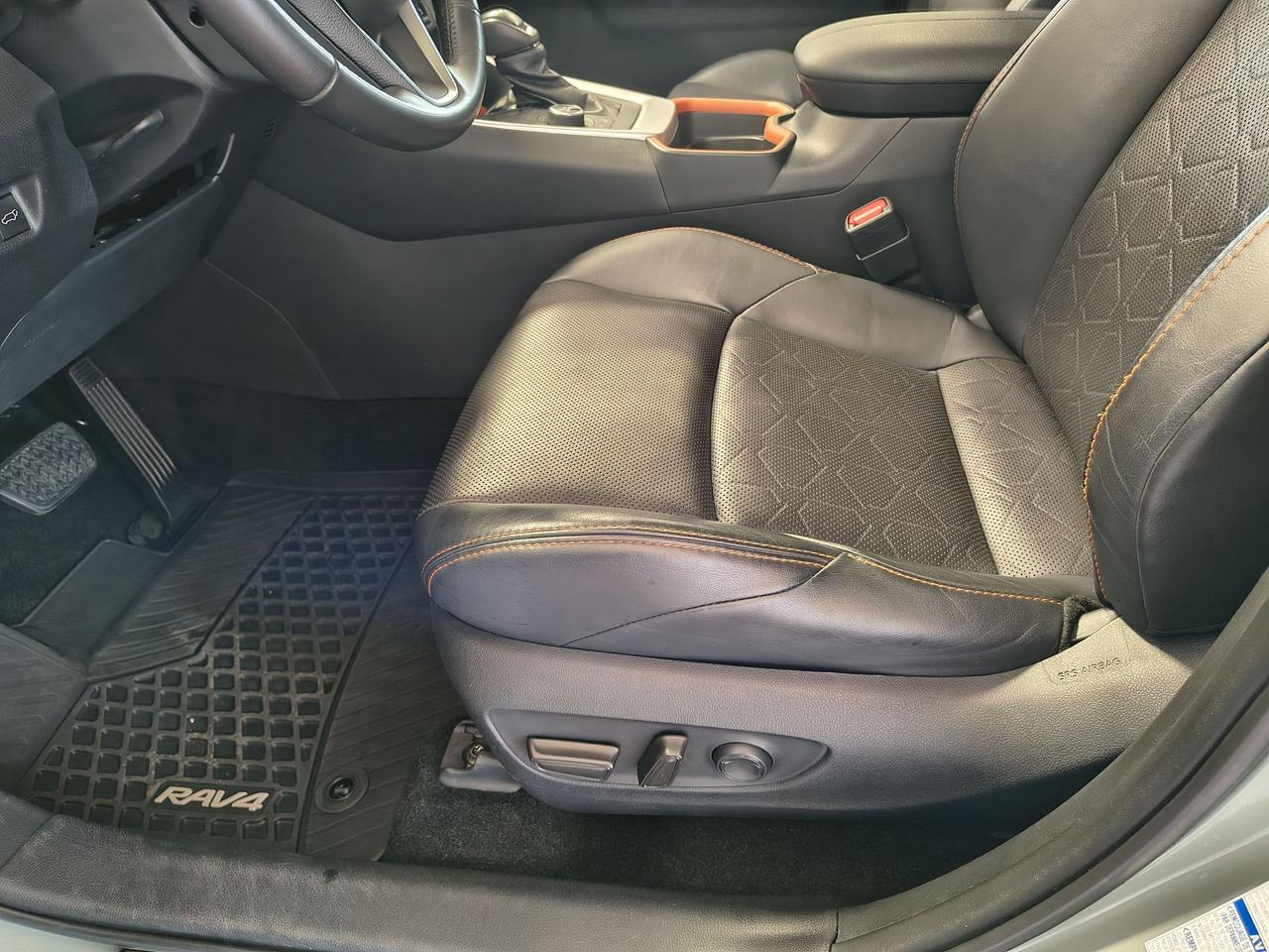 2019 Toyota RAV4 TRAIL Photo0