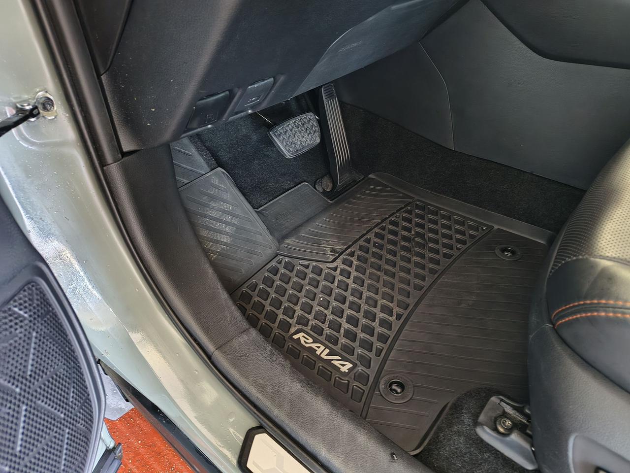 2019 Toyota RAV4 TRAIL Photo0