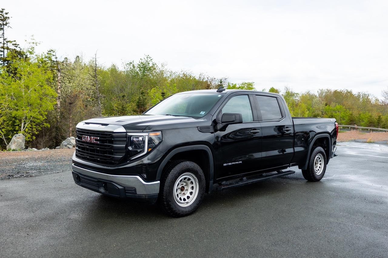 2024 GMC Sierra 1500 4WD Crew Cab 157" Pro