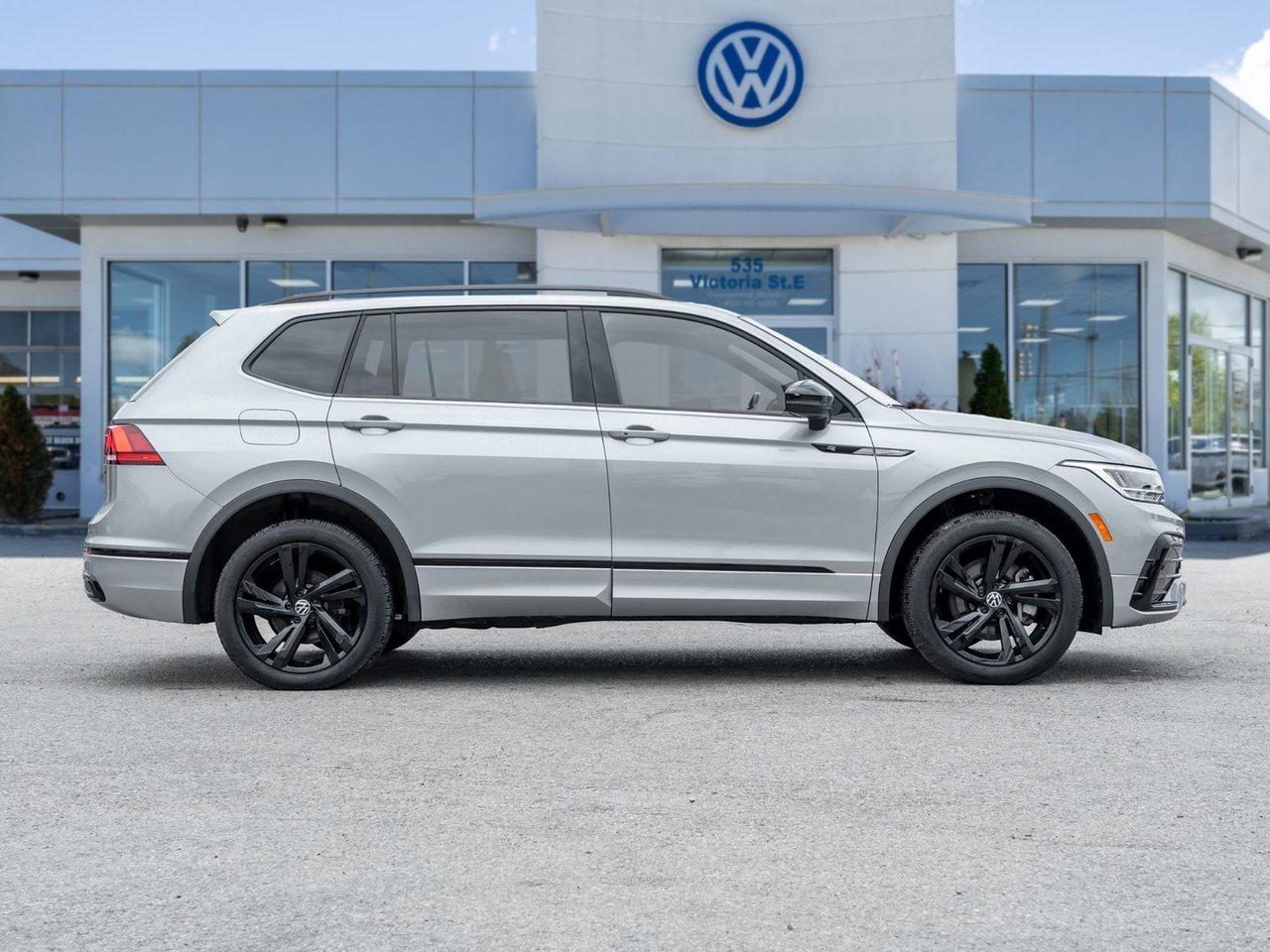 2024 Volkswagen Tiguan Comfortline R-Line Black Edition Photo4