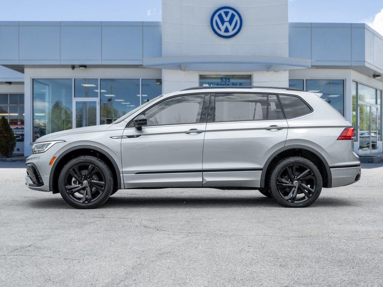 2024 Volkswagen Tiguan Comfortline R-Line Black Edition Photo