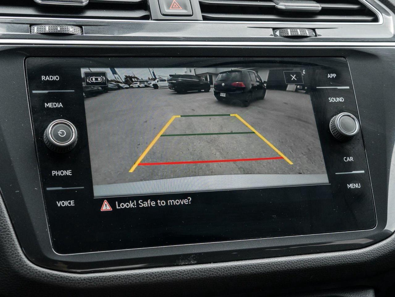2024 Volkswagen Tiguan Comfortline R-Line Black Edition Photo