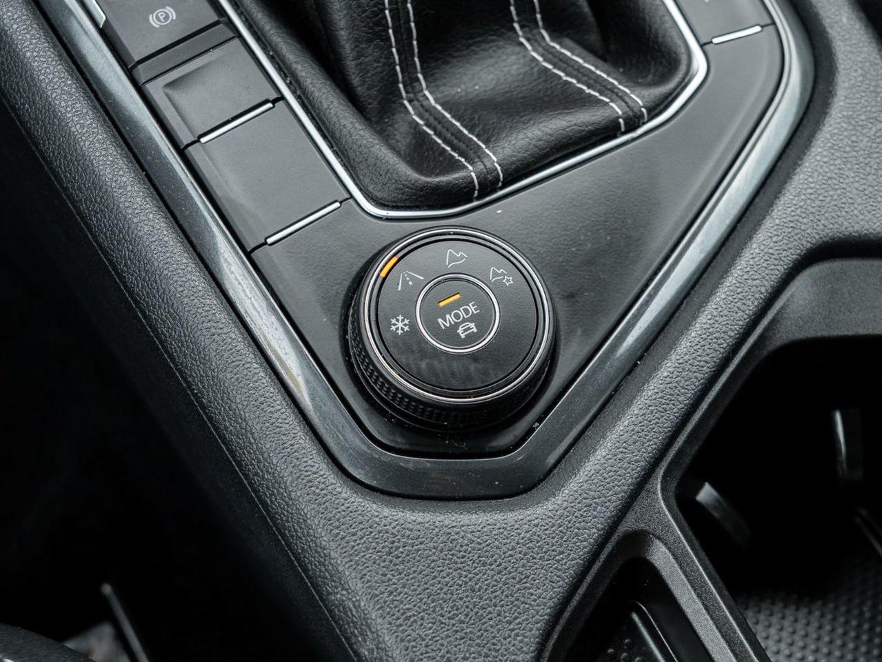 2024 Volkswagen Tiguan Comfortline R-Line Black Edition Photo
