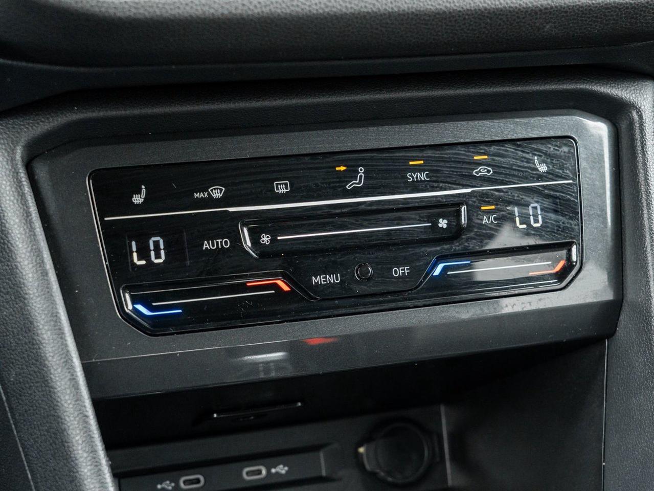 2024 Volkswagen Tiguan Comfortline R-Line Black Edition Photo