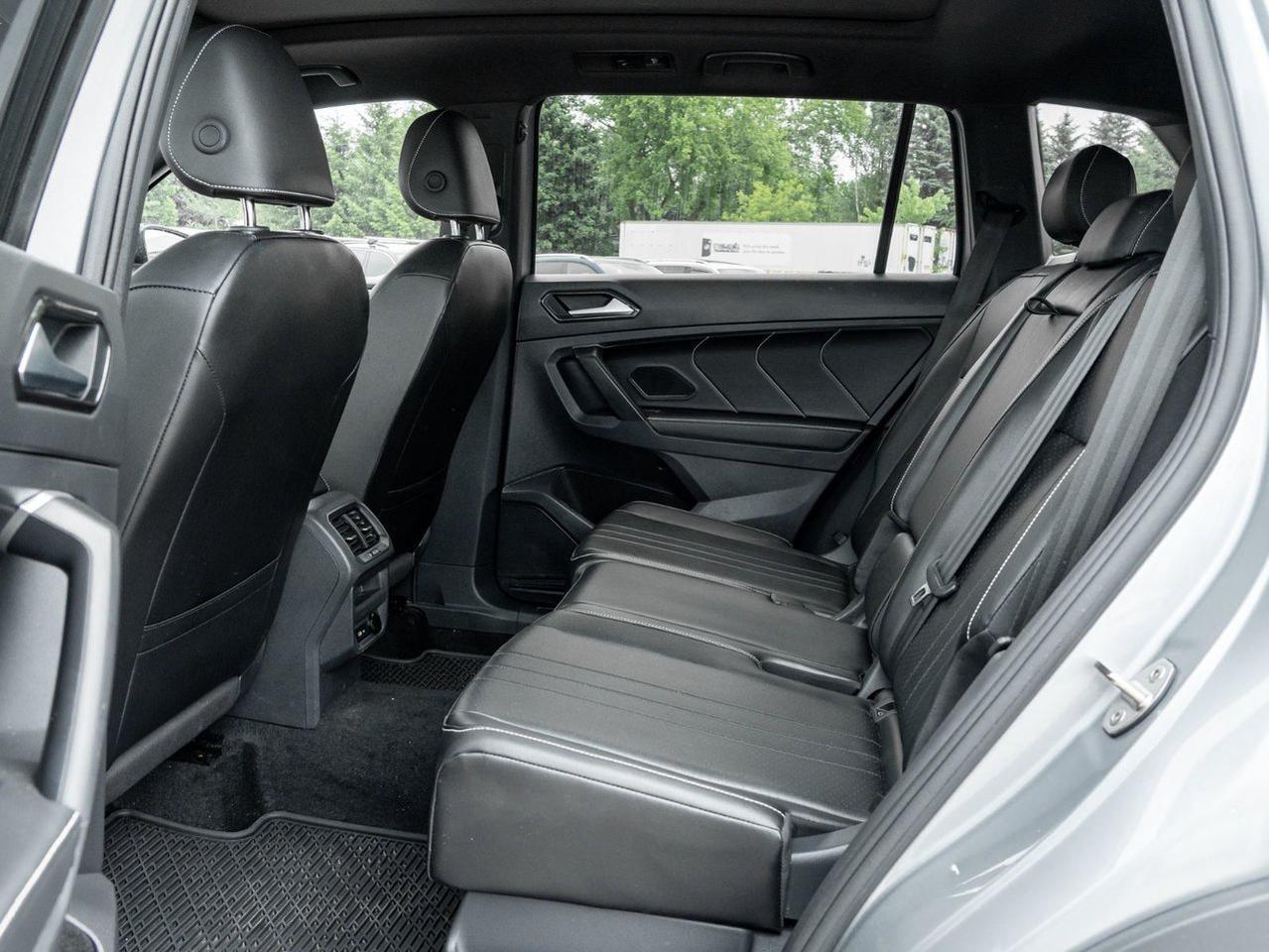 2024 Volkswagen Tiguan Comfortline R-Line Black Edition Photo