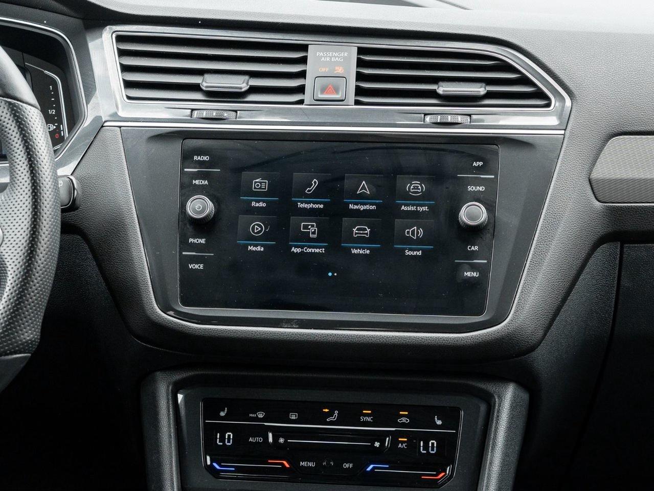 2024 Volkswagen Tiguan Comfortline R-Line Black Edition Photo