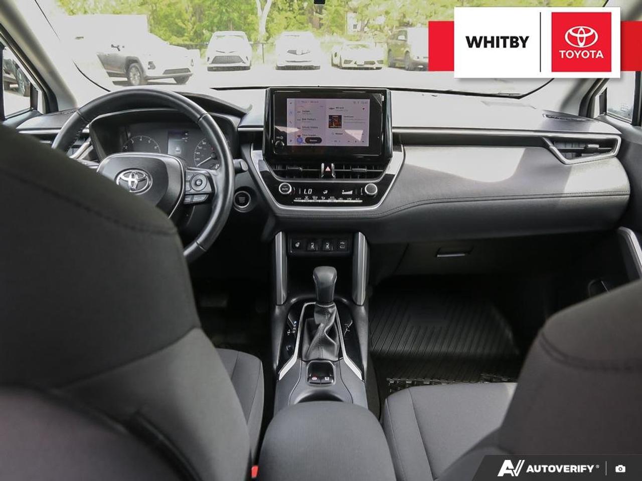 2023 Toyota Corolla Cross LE 2.0L Photo