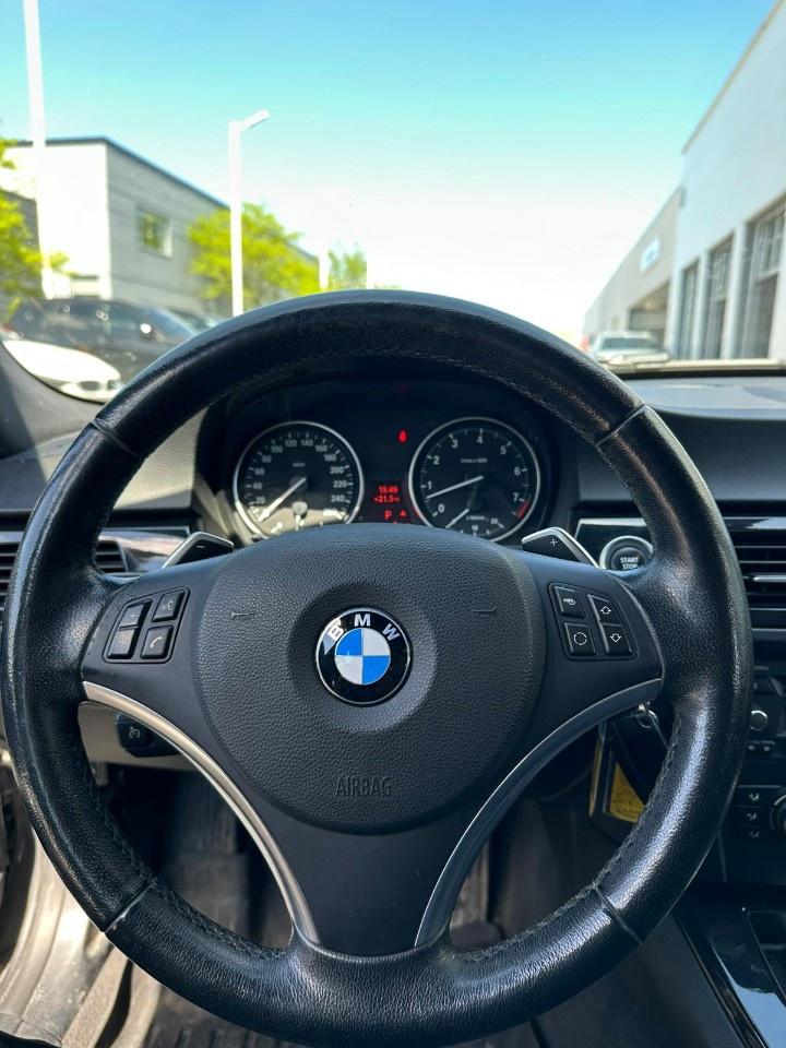 2011 BMW 3 Series 4dr Sdn 328i xDrive AWD Exec Ed Photo