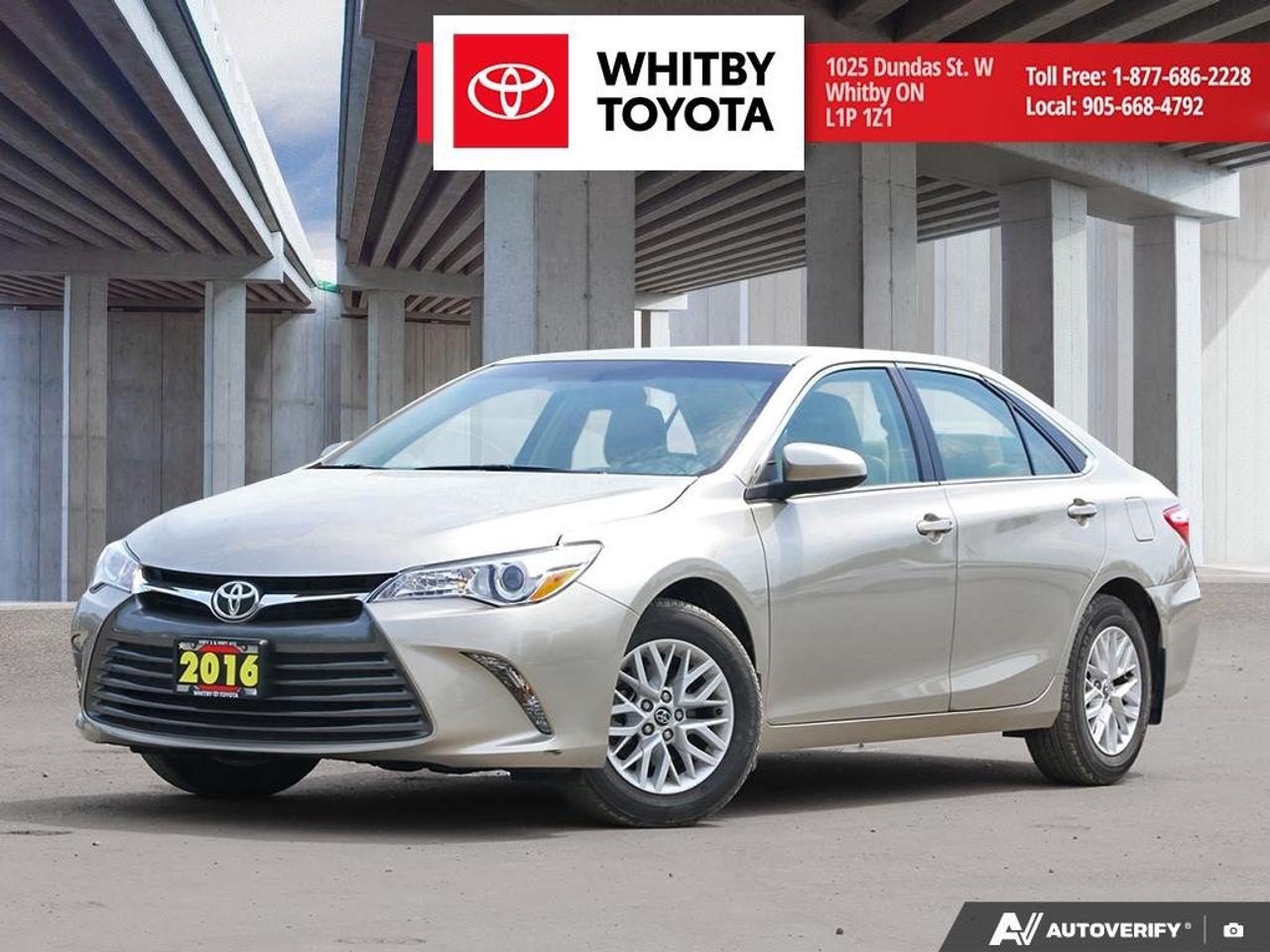 2016 Toyota Camry LE 2.5L Photo