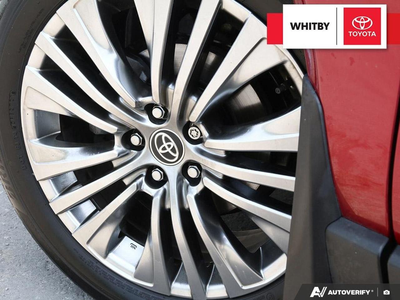 2021 Toyota Venza Hybrid Limited 2.5L Photo