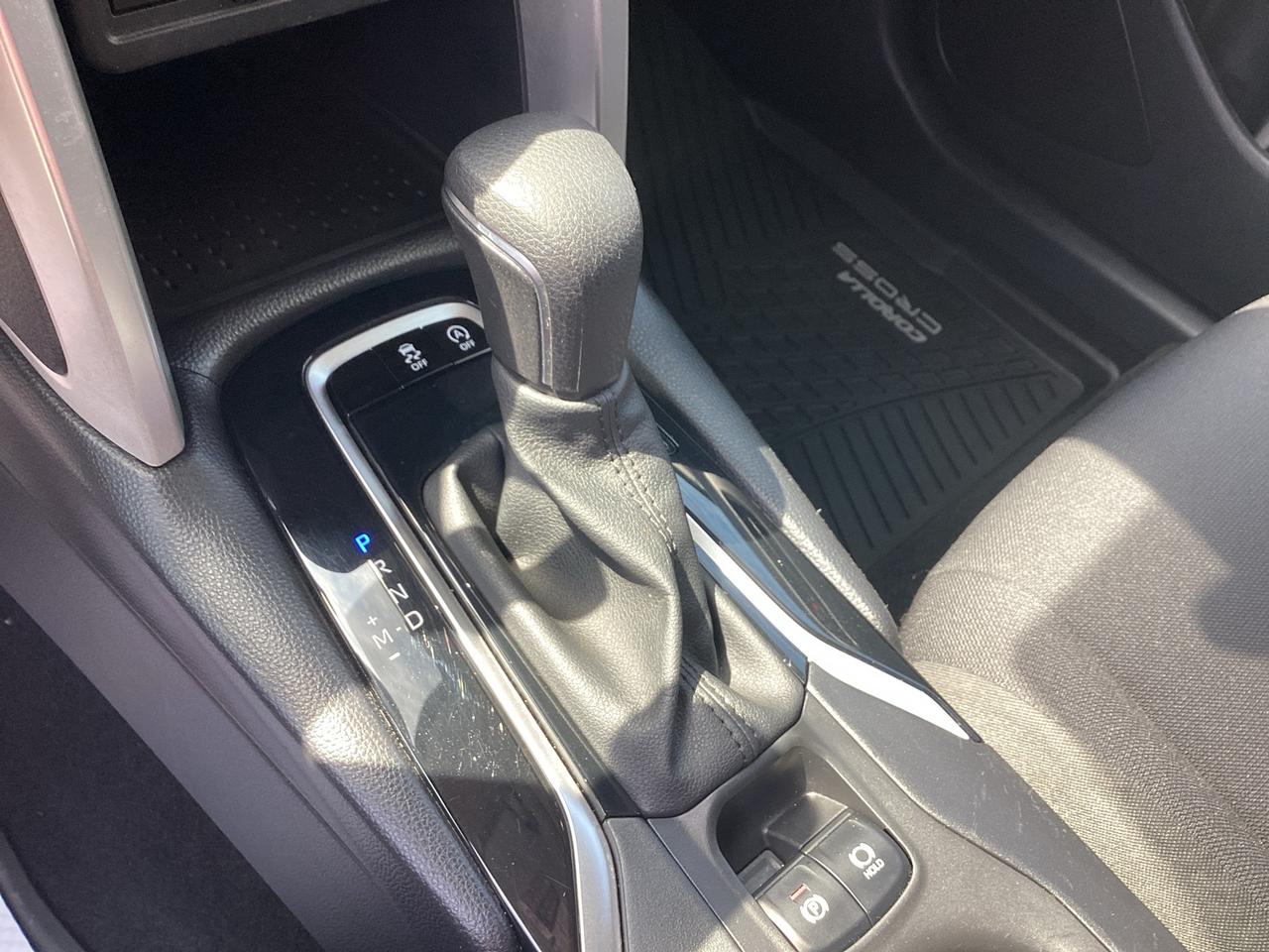 2023 Toyota Corolla Cross LE AWD Photo