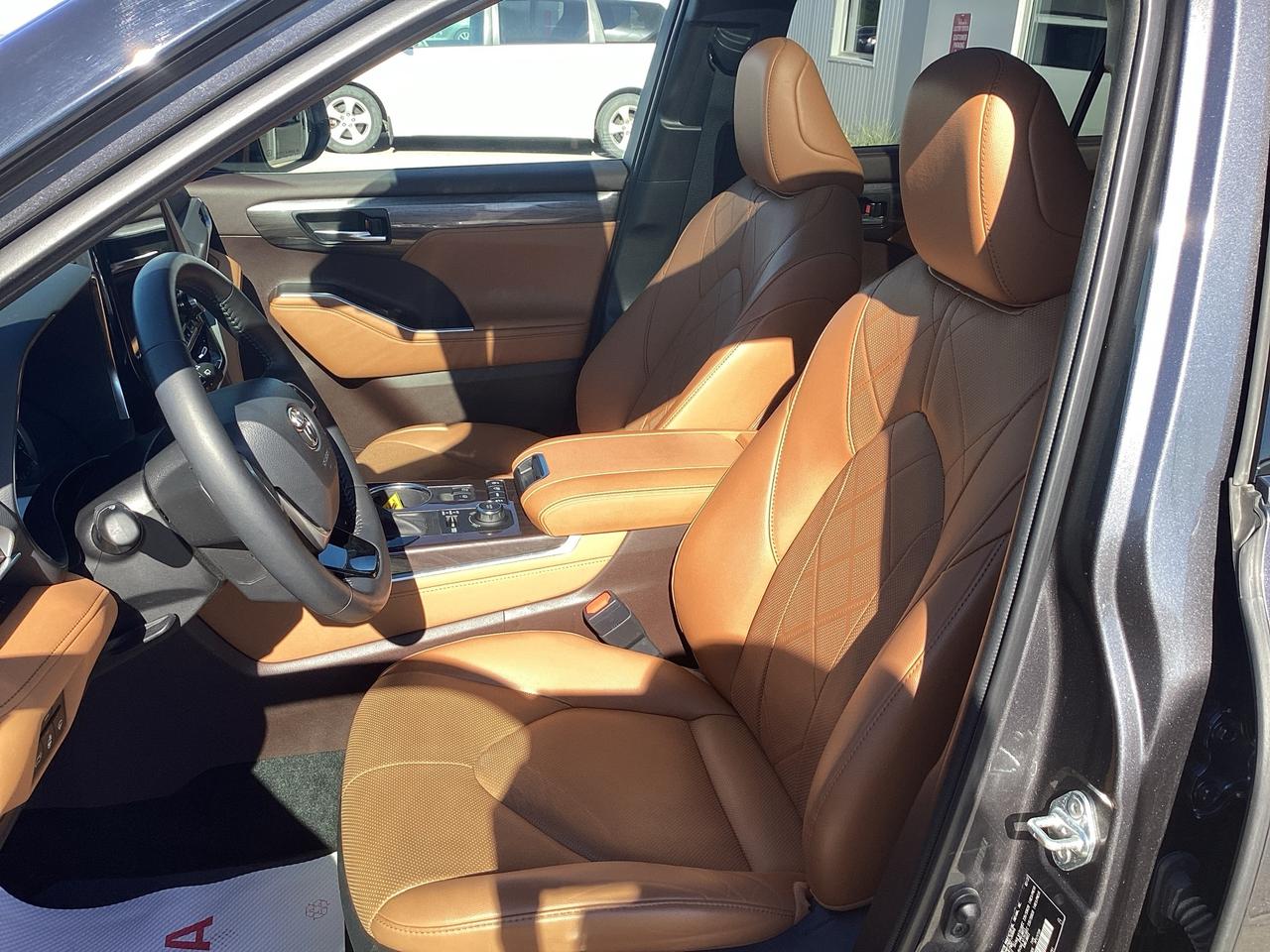 2022 Toyota Highlander PLATINUM AWD Photo