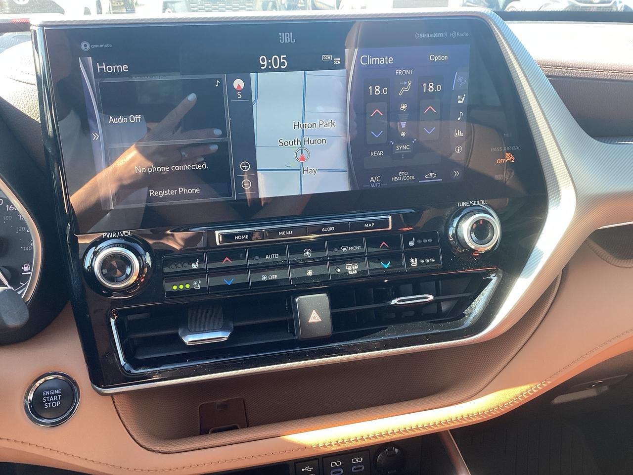 2022 Toyota Highlander PLATINUM AWD Photo