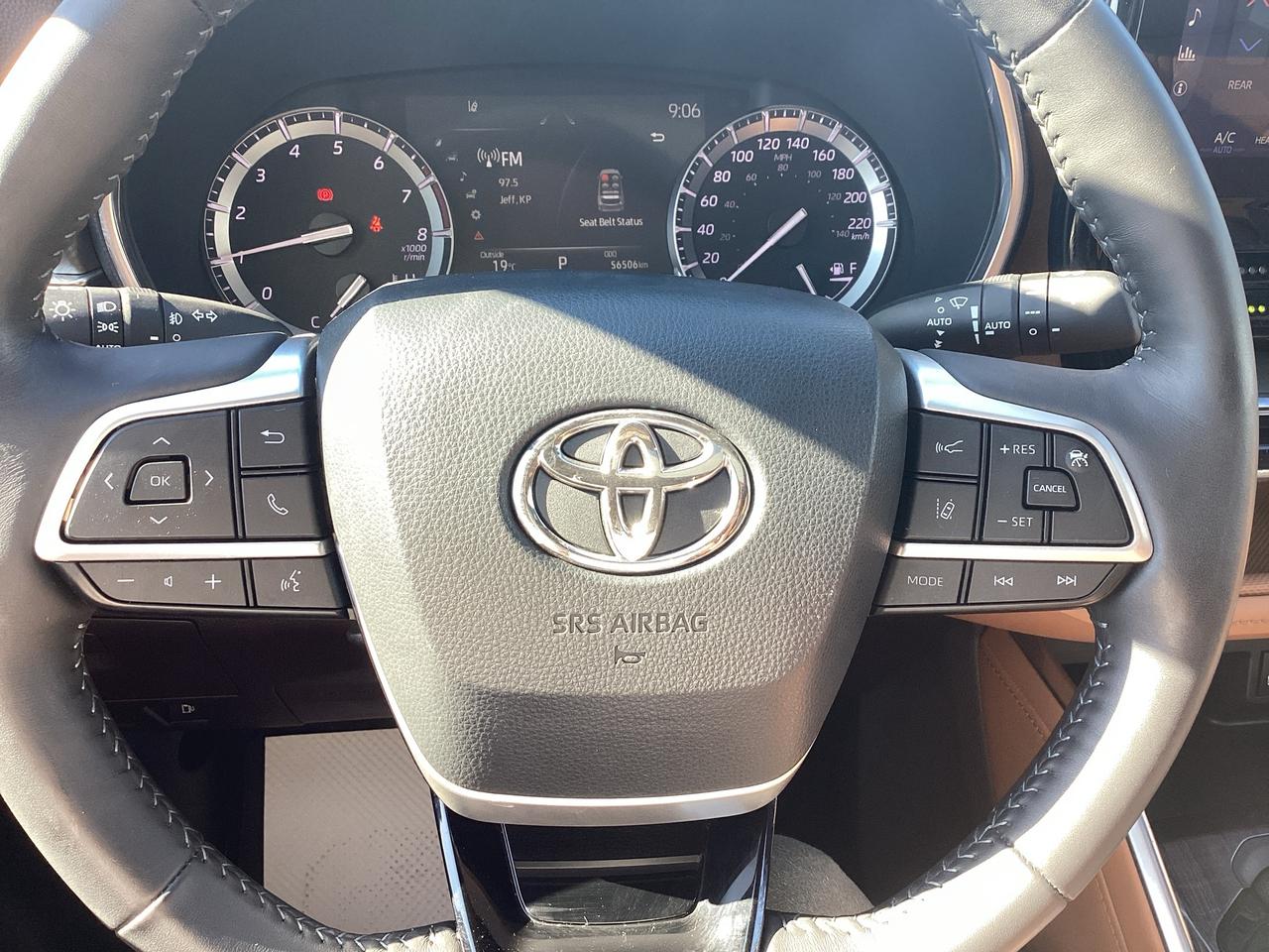 2022 Toyota Highlander PLATINUM AWD Photo