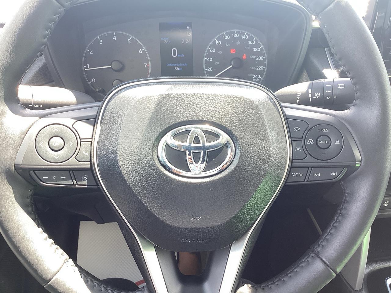 2025 Toyota Corolla Cross LE AWD Photo