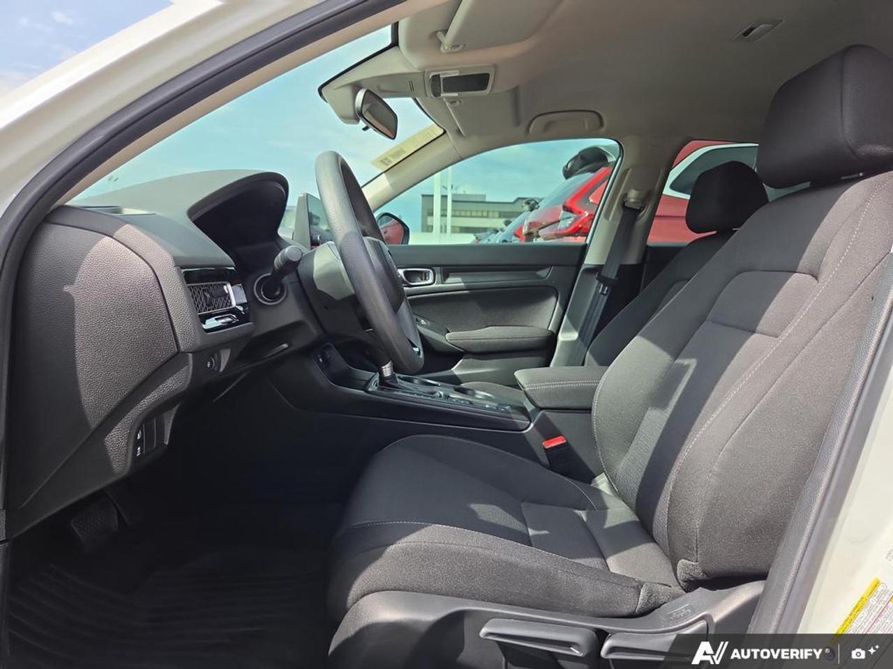 2024 Honda Civic Sedan LX-B CVT   LOW KM   NO CLAIMS   ONE OWNER Photo