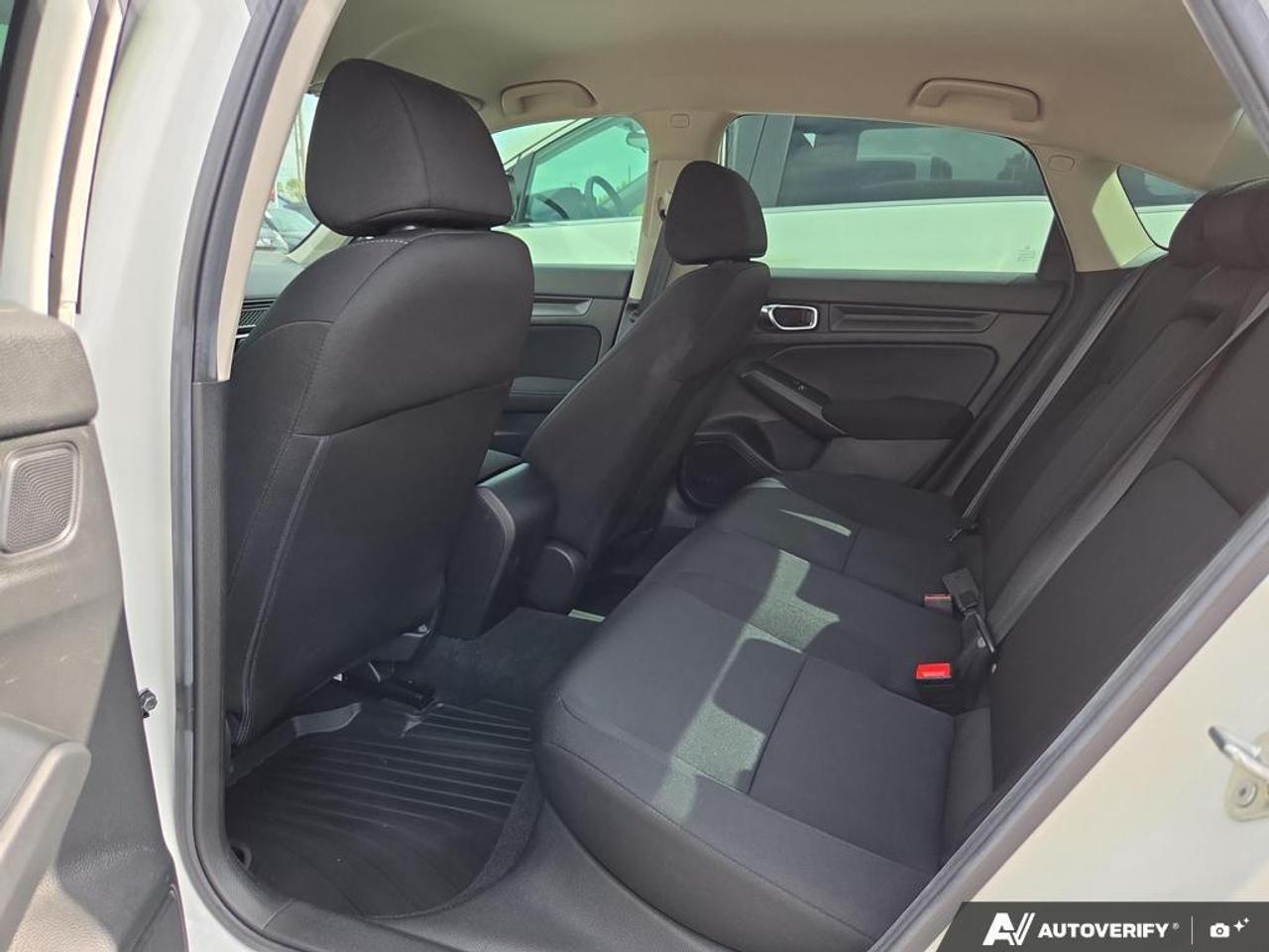 2024 Honda Civic Sedan LX-B CVT   LOW KM   NO CLAIMS   ONE OWNER Photo