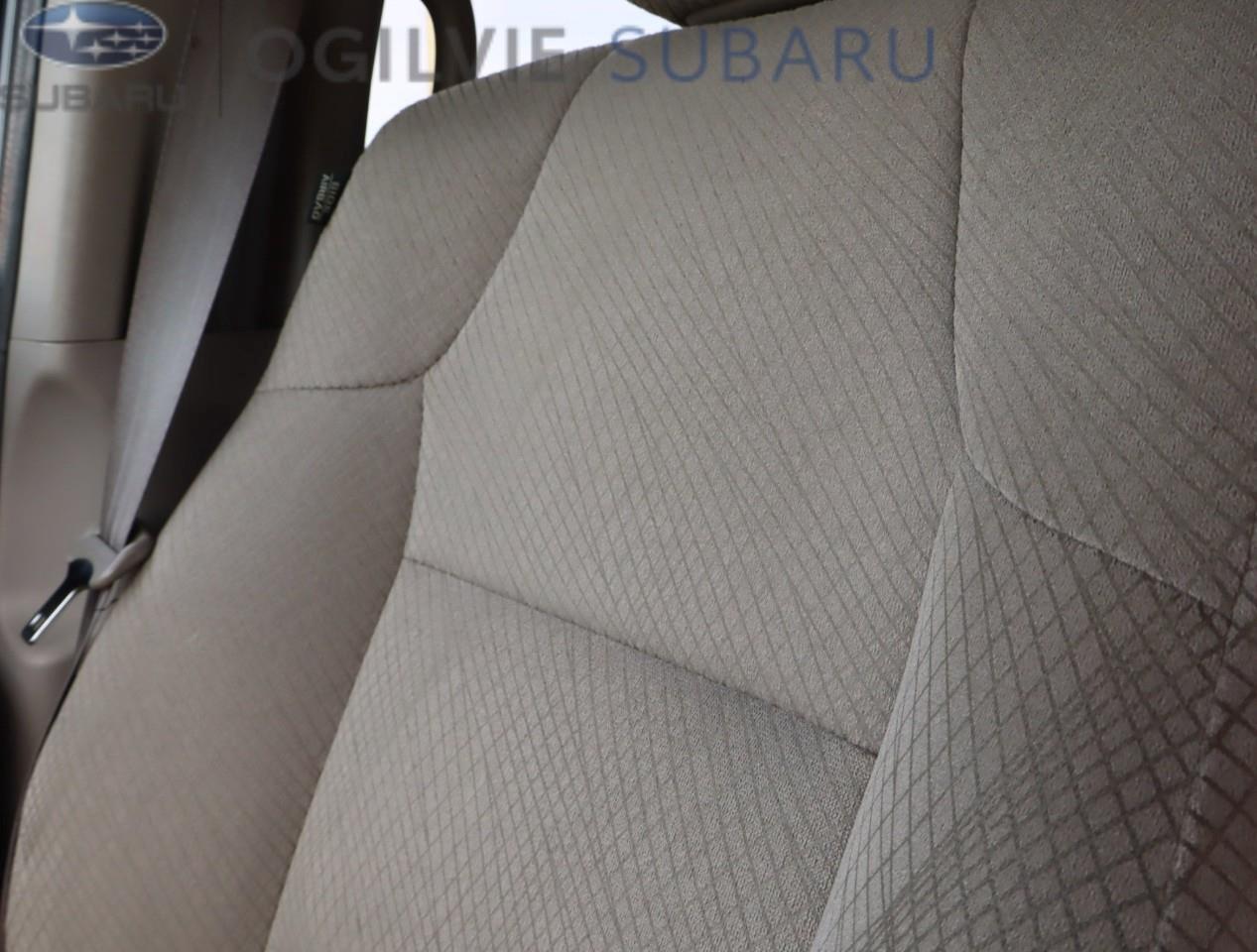 2015 Honda Odyssey SE (A6) Passenger Van Photo