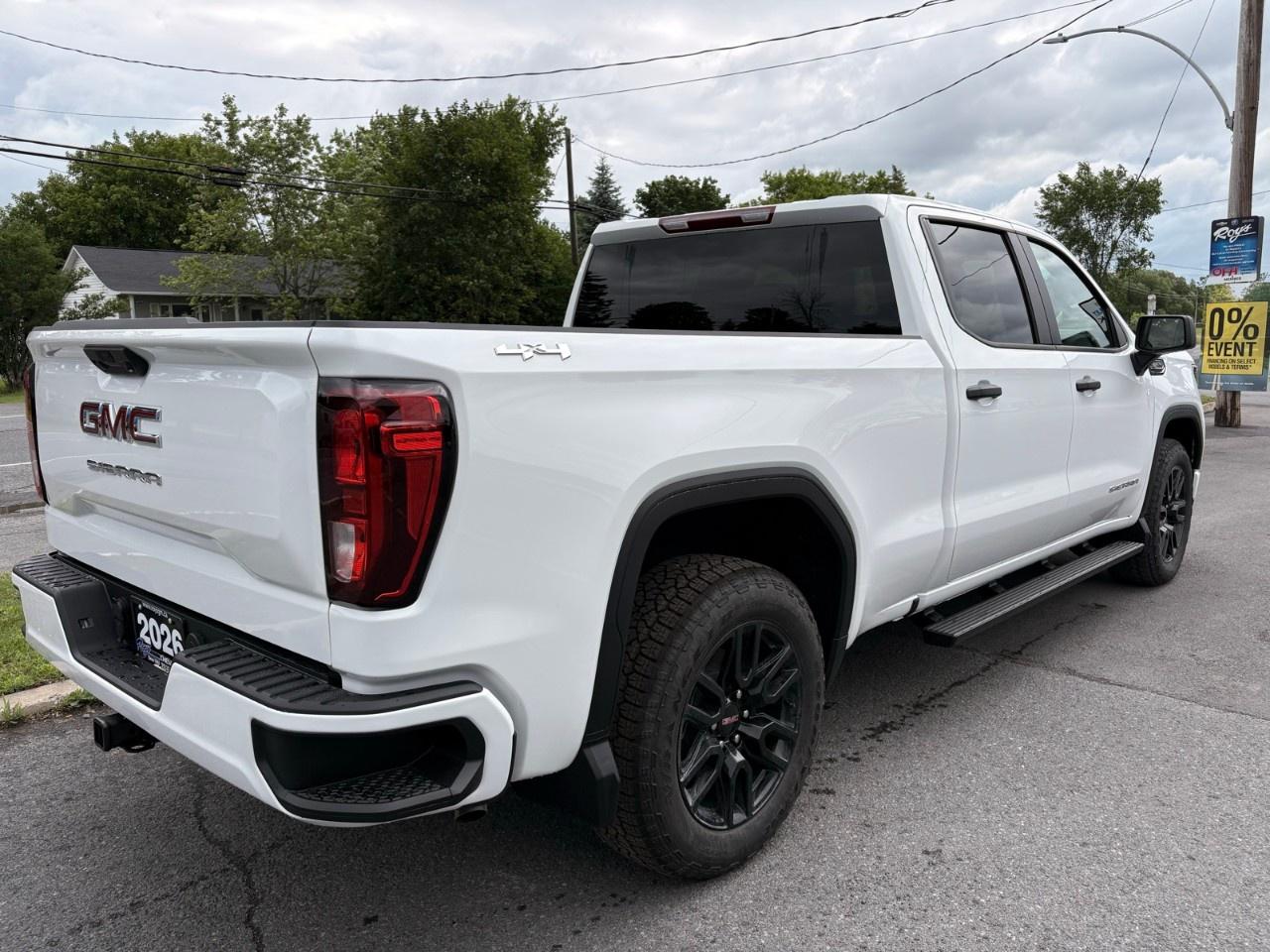 2026 GMC Sierra 1500 Crew Cab Standard Box 4-Wheel Drive Pro Photo3