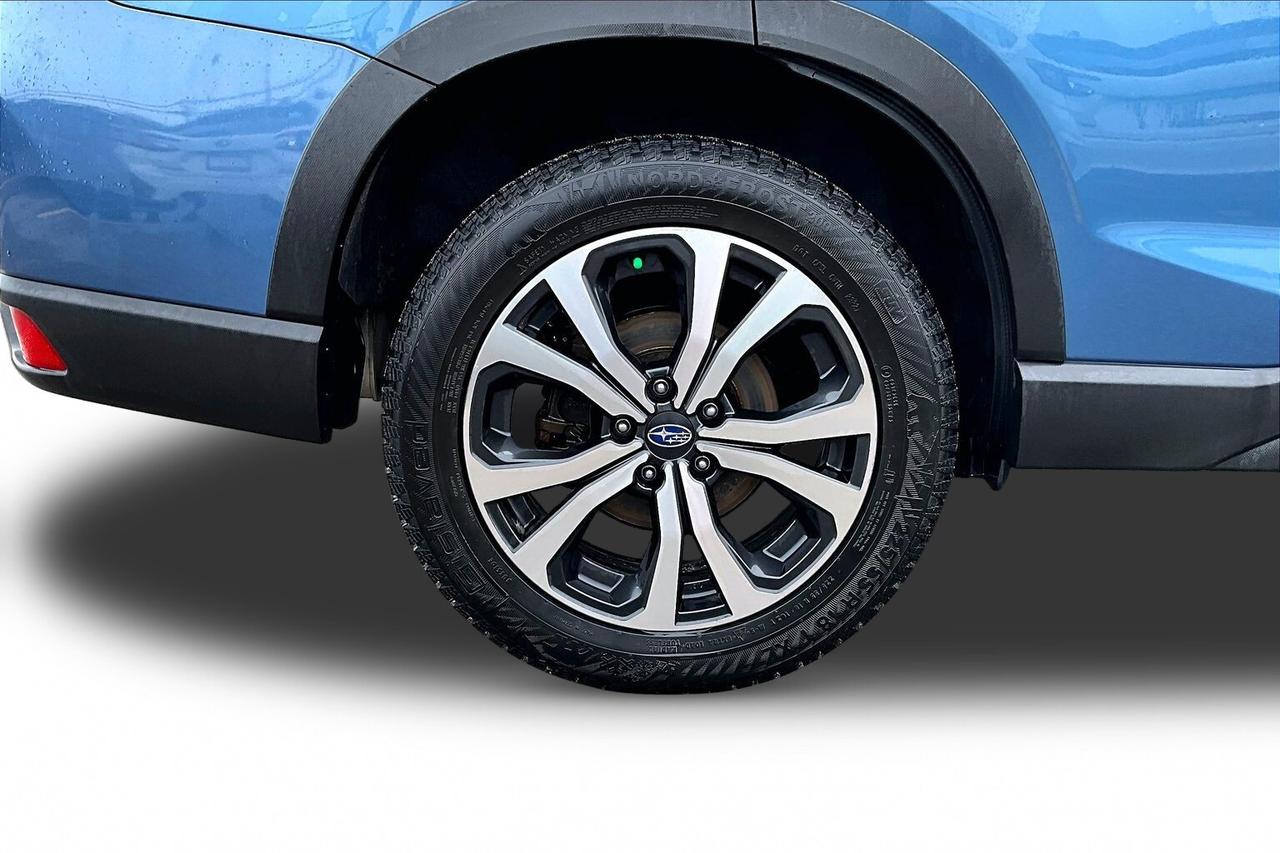 2024 Subaru Forester LIMITED AWD   ACCIDENT FREE   2 SETS OF TIRES Photo