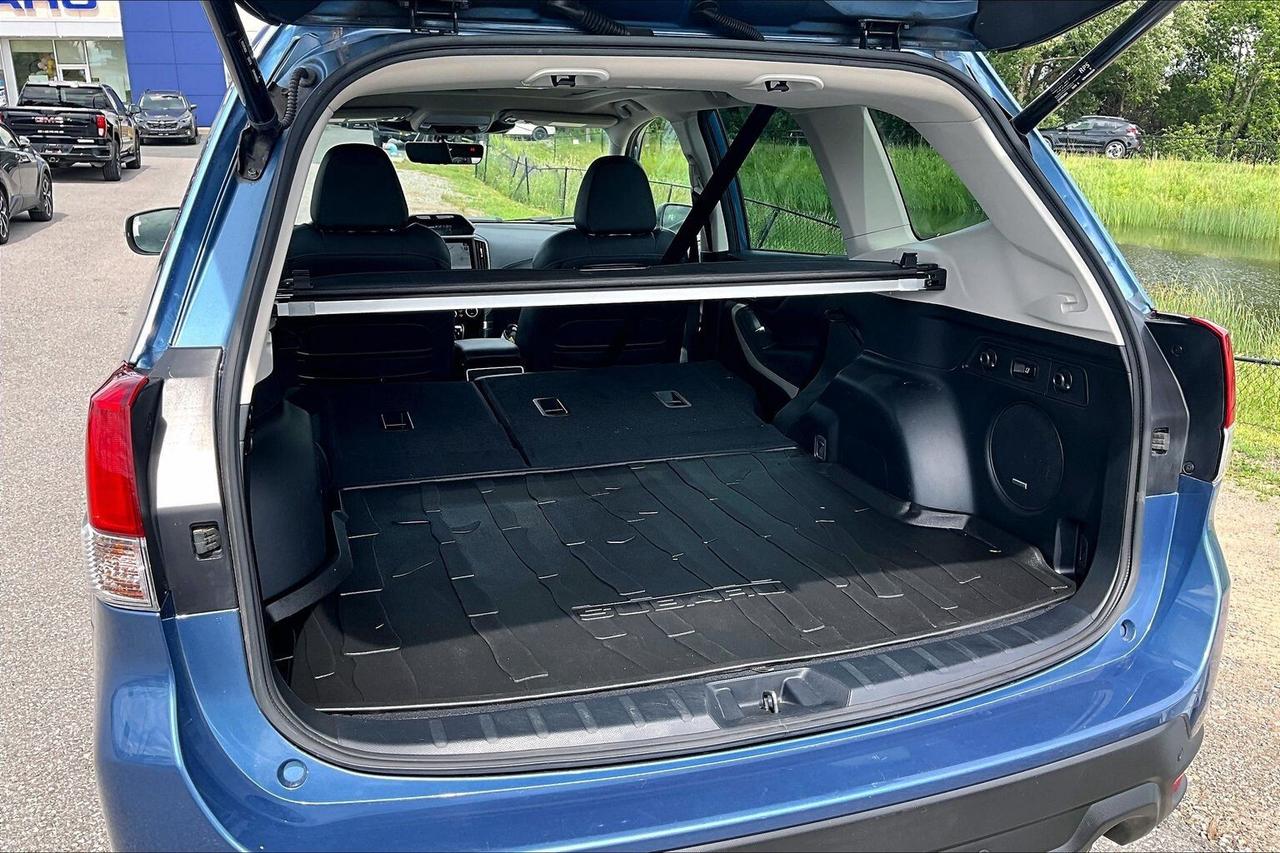 2024 Subaru Forester LIMITED AWD   ACCIDENT FREE   2 SETS OF TIRES Photo