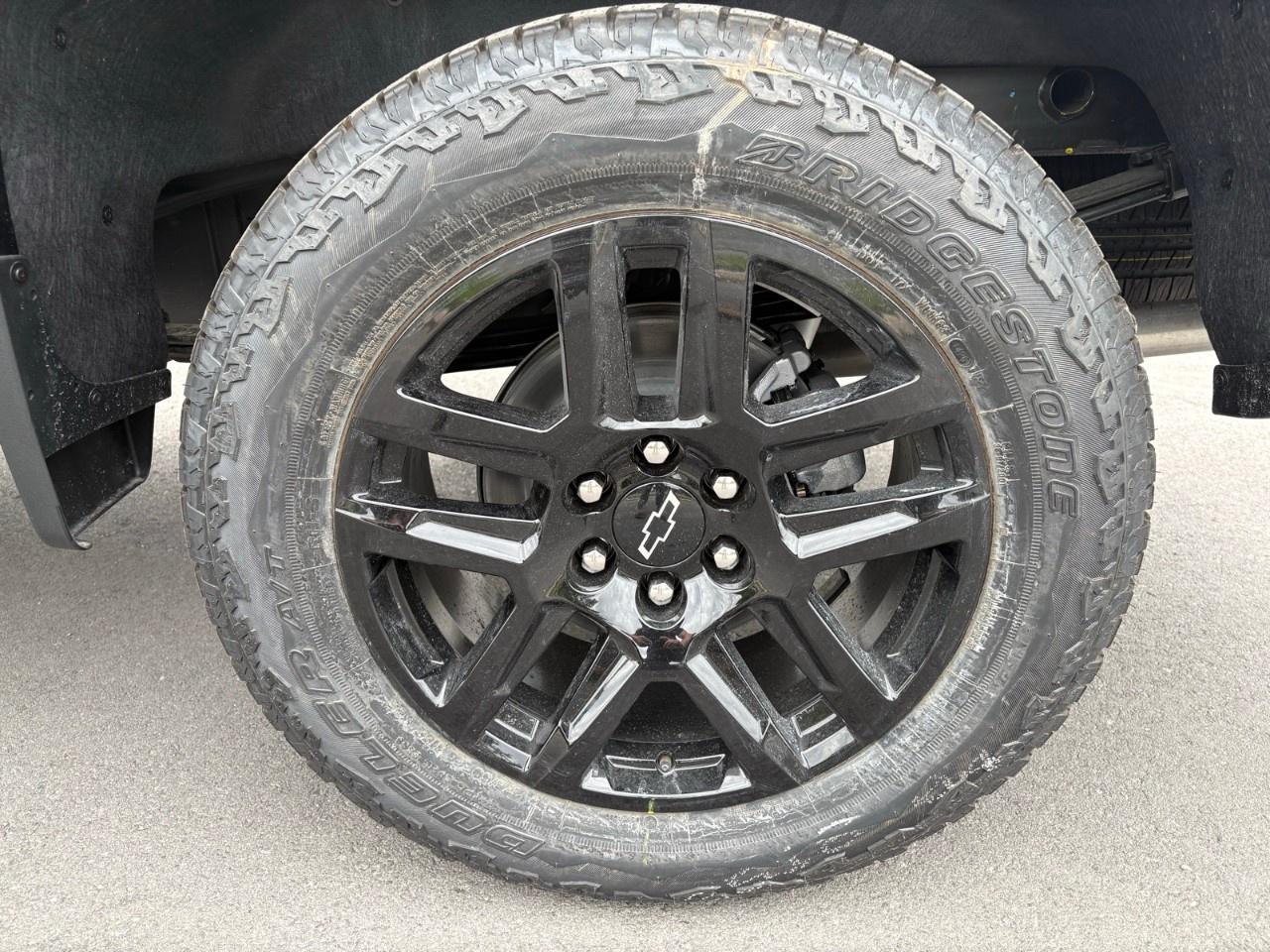 2026 Chevrolet Silverado 1500 Crew Cab Short Box 4-Wheel Drive Custom Trail Boss Photo