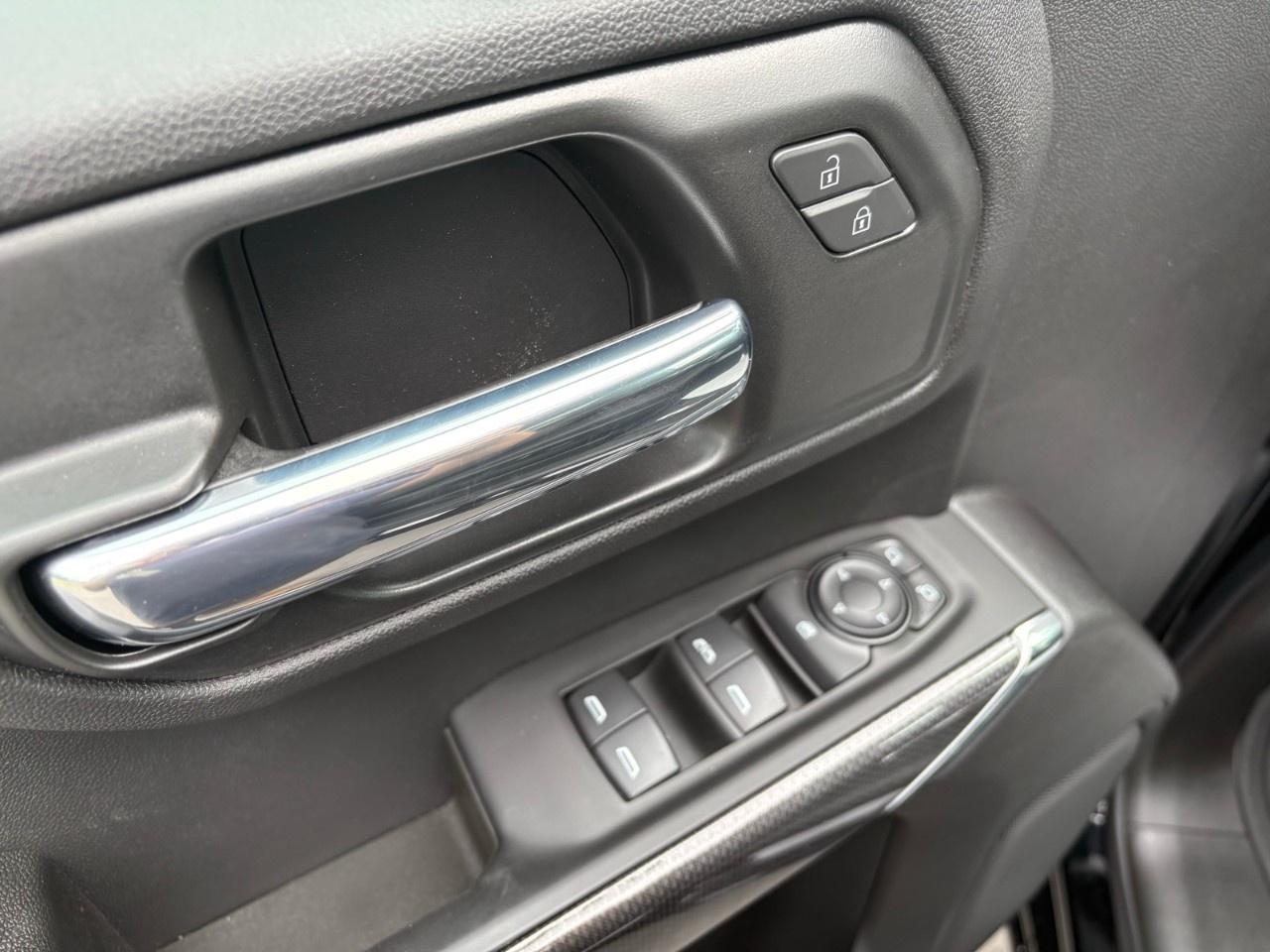 2026 Chevrolet Silverado 1500 Crew Cab Short Box 4-Wheel Drive Custom Trail Boss Photo