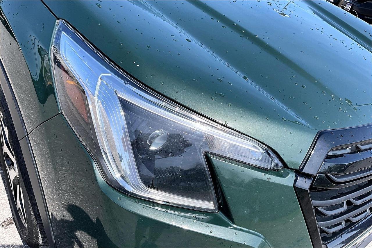 2022 Subaru Forester BASE AWD   CLEAN CARFAX   HEATED SEATS   EYESIGHT Photo