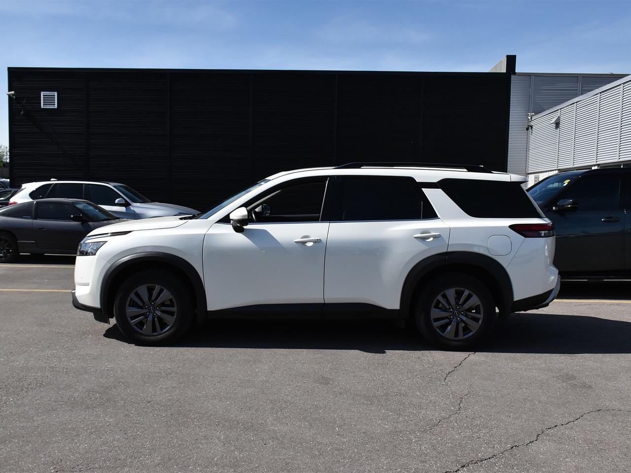 2023 Nissan Pathfinder SV  - Certified - Sunroof Photo