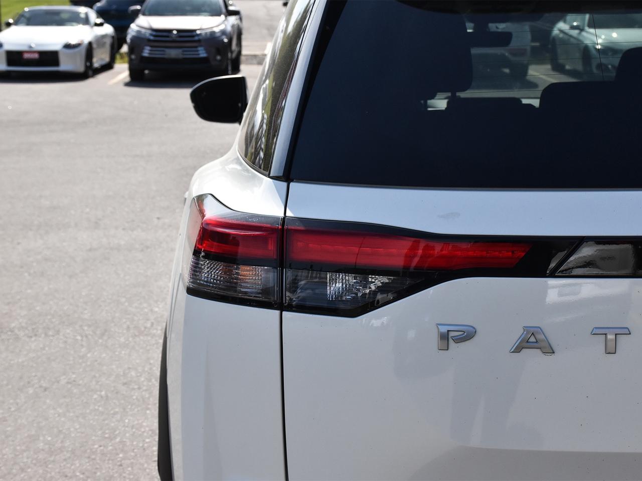 2023 Nissan Pathfinder SV  - Certified - Sunroof Photo
