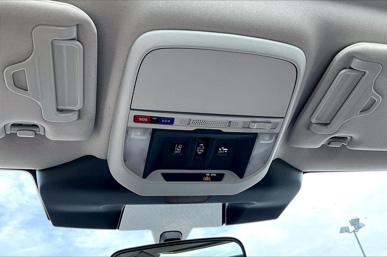 2024 Subaru Forester SPORT AWD   CLEAN CARFAX   POWER TRUNK   SUNROOF Photo