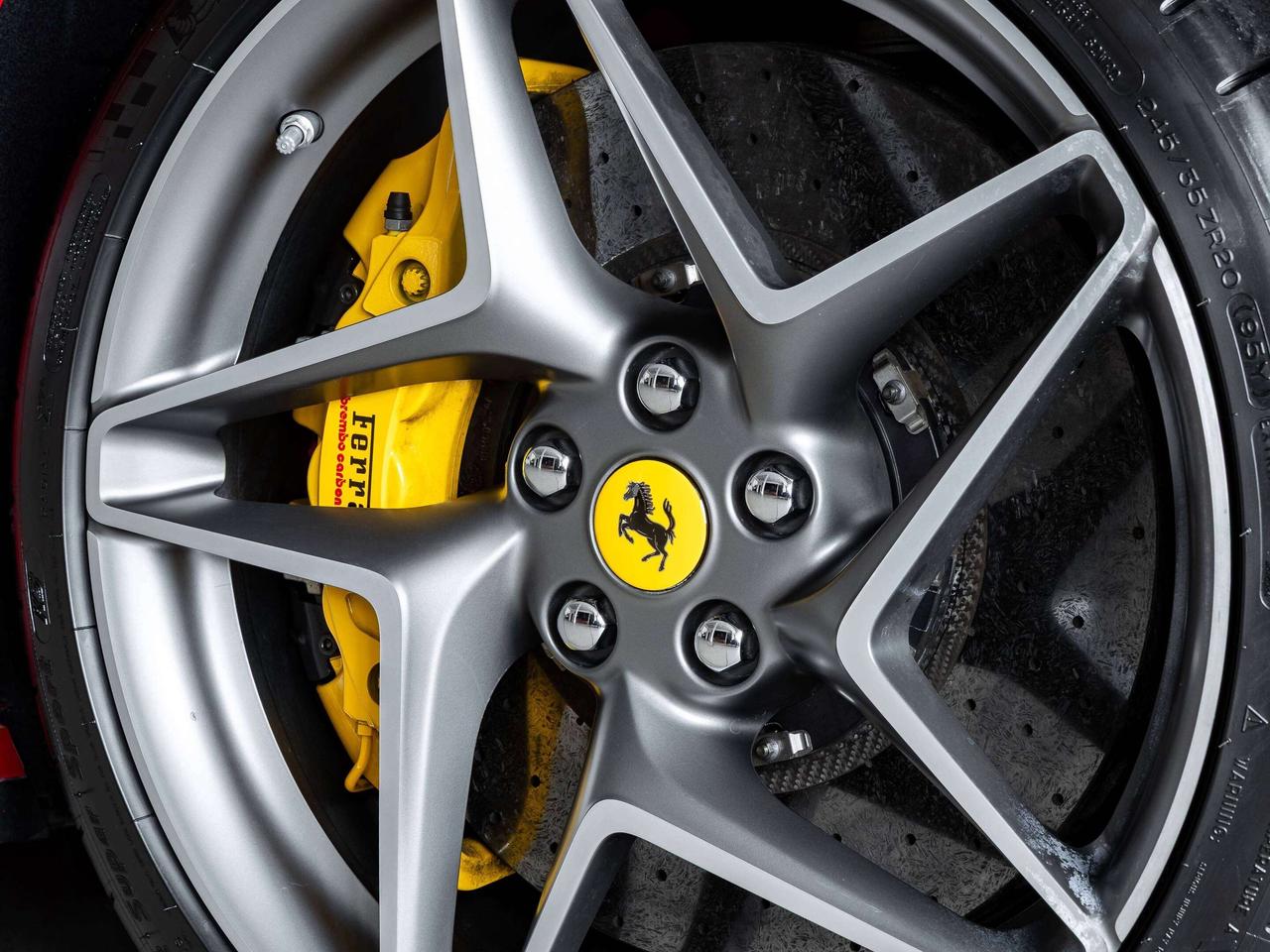2022 Ferrari F8 Spider  Photo