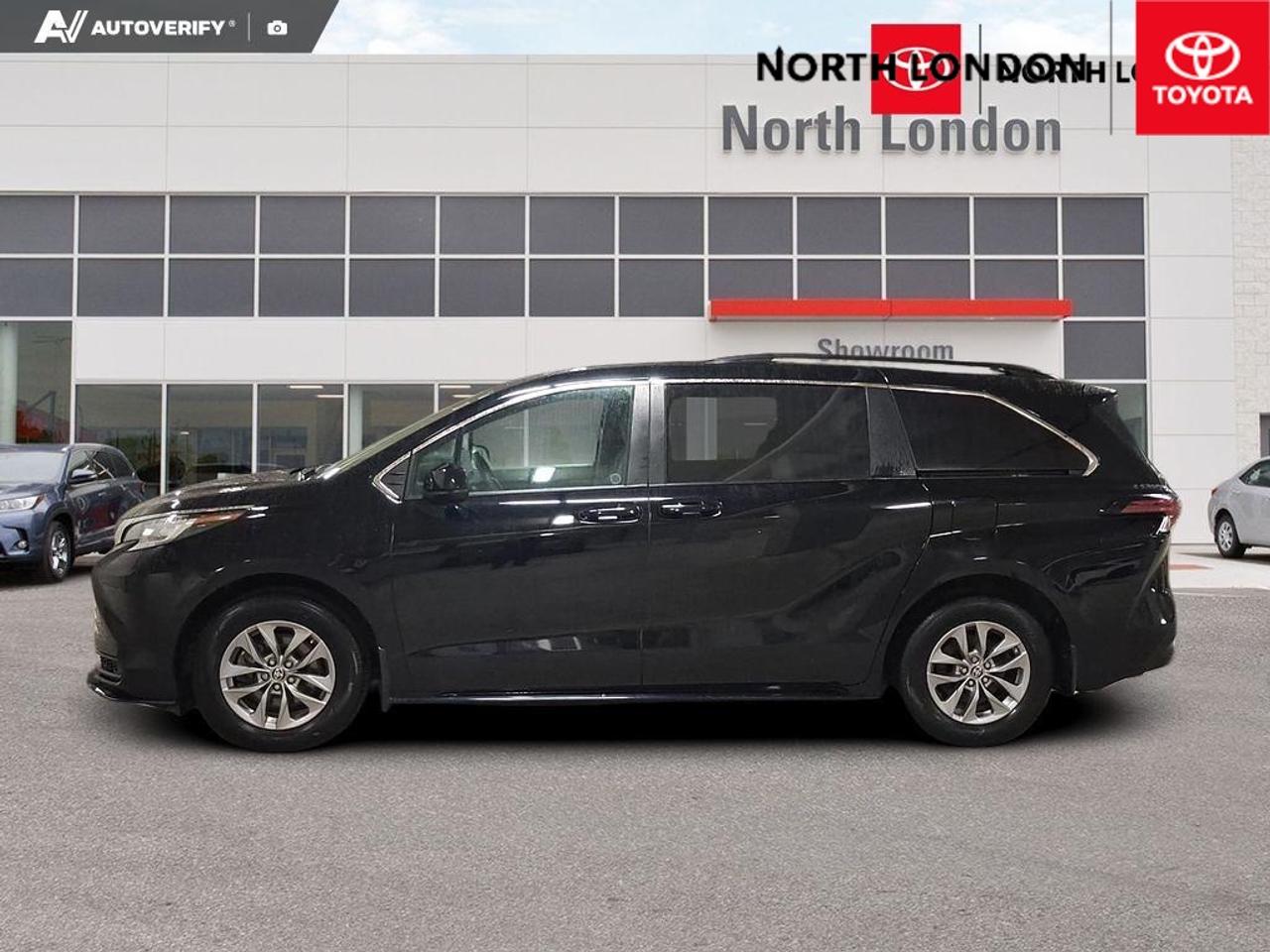 2022 Toyota Sienna  Photo