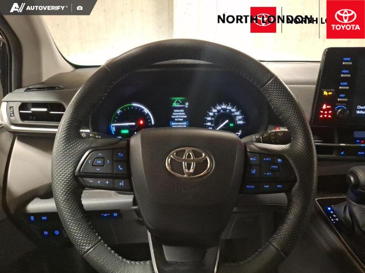 2022 Toyota Sienna  Photo