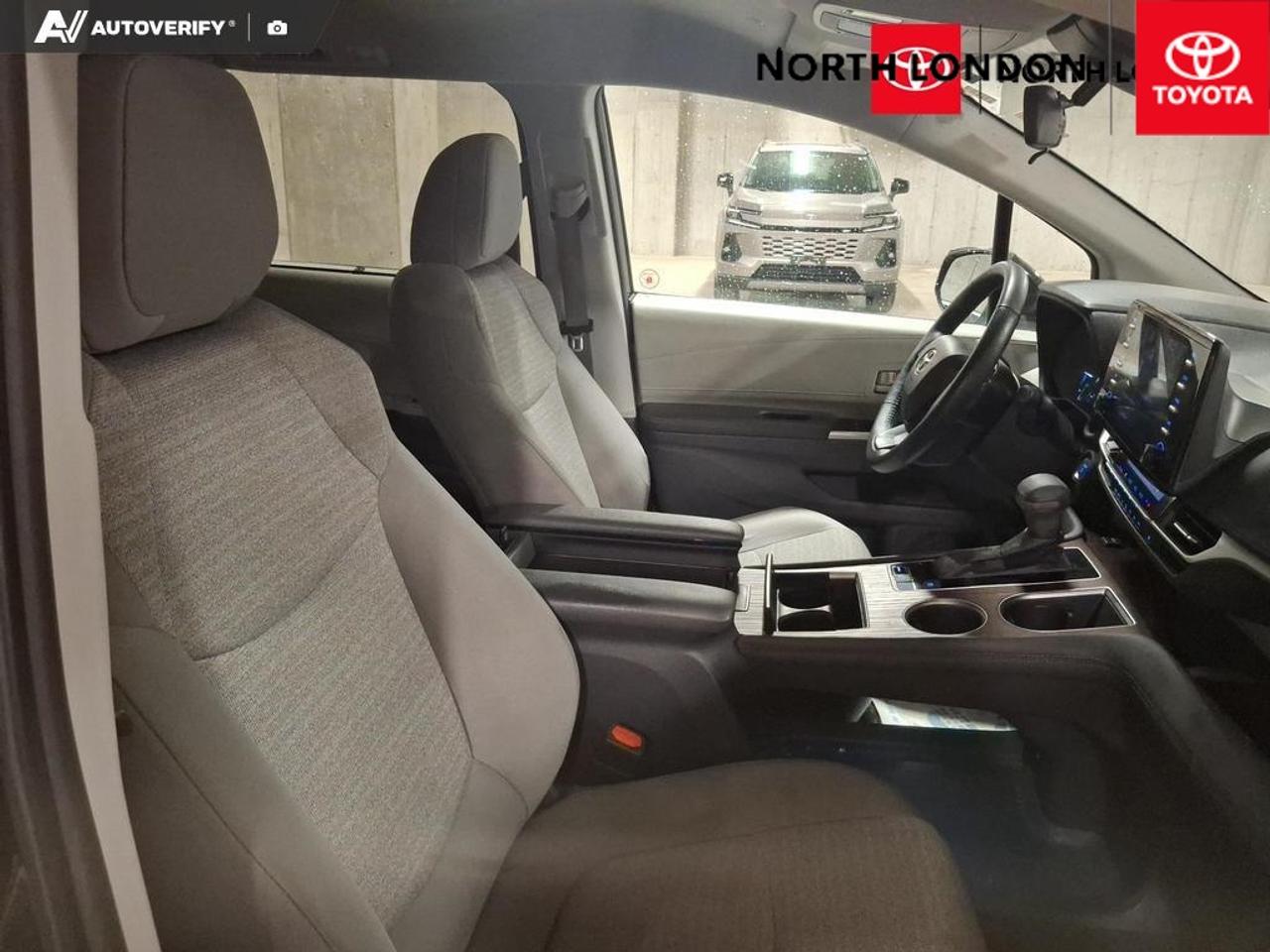 2022 Toyota Sienna  Photo